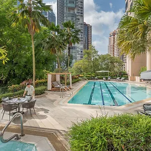 Four Seasons فندق